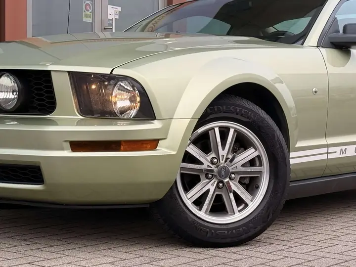 Ford Mustang 2005 photo 5