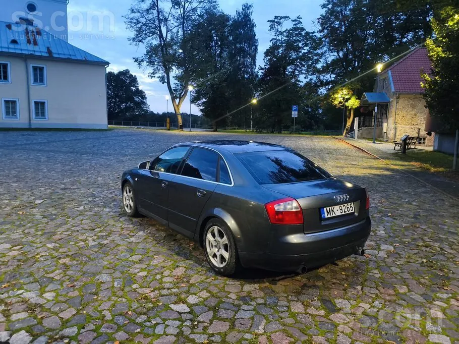 Audi A4 2004 photo 5