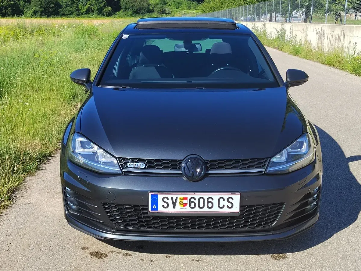 Volkswagen Golf 2017 photo 2