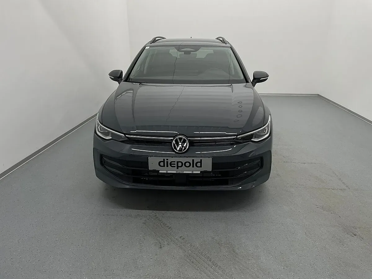Volkswagen Golf 2026 photo 2