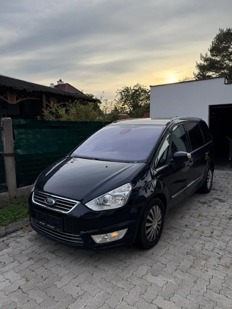 Ford Galaxy 2012 photo 2