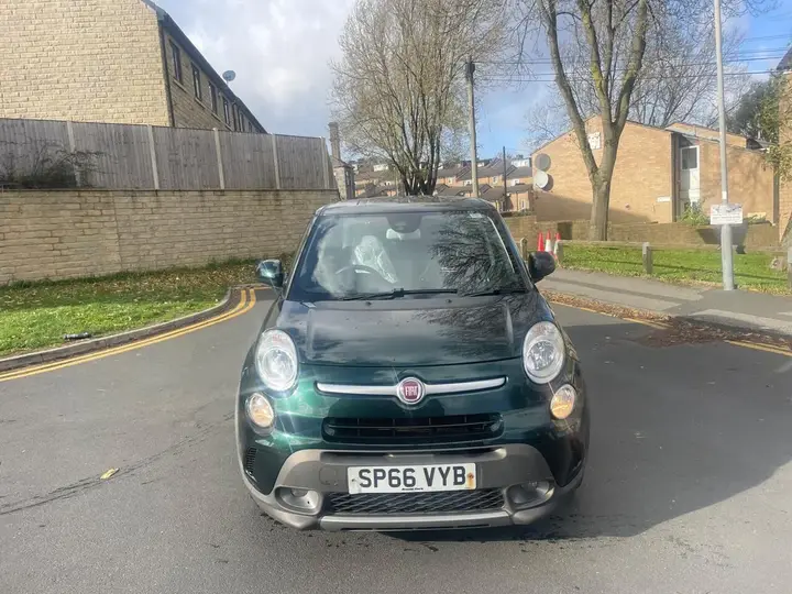 Fiat 500L 2016 photo 2