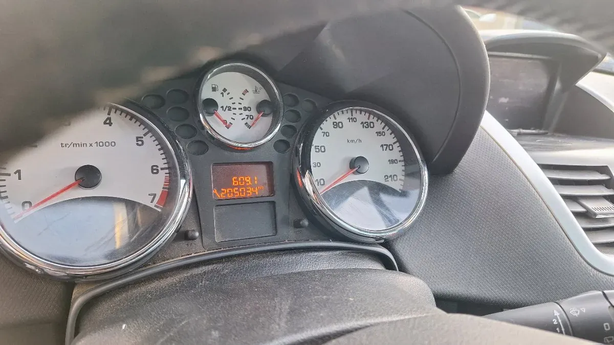 Peugeot 207 2009 photo 3