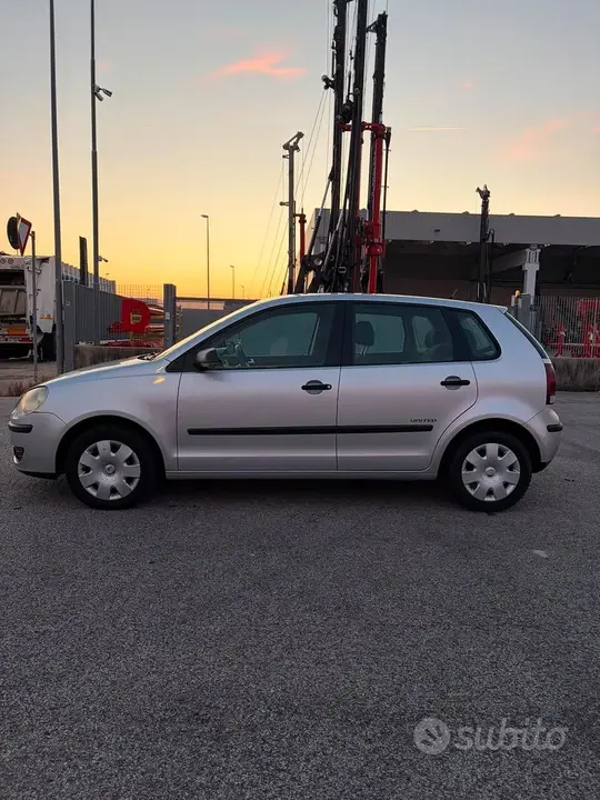 Volkswagen Polo 2008 photo 2