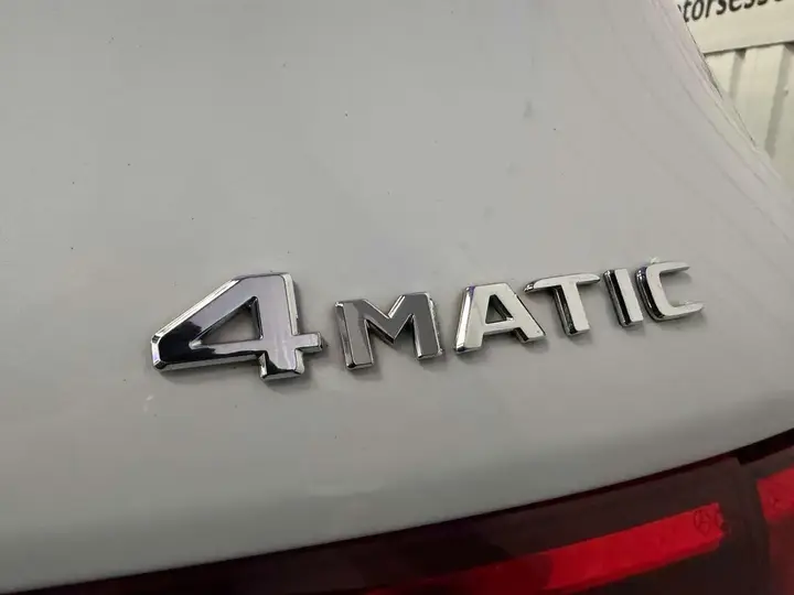 Mercedes-Benz Glb 2023 photo 3