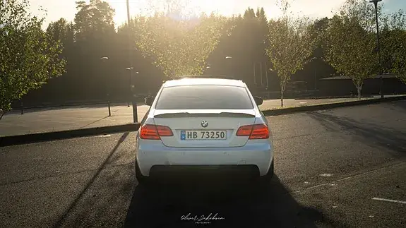 BMW 320I 2011 photo 4