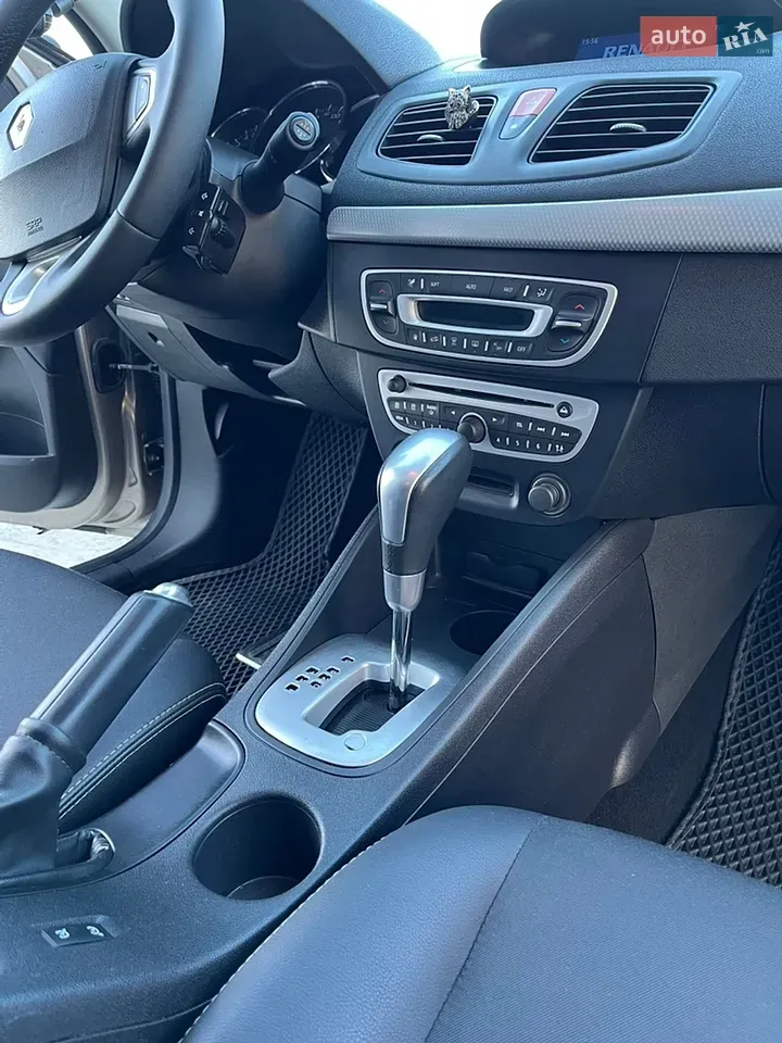 Renault Megane 2010 photo 5