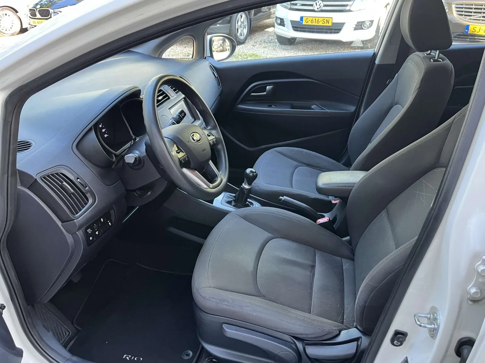 Kia Rio 2013 photo 5