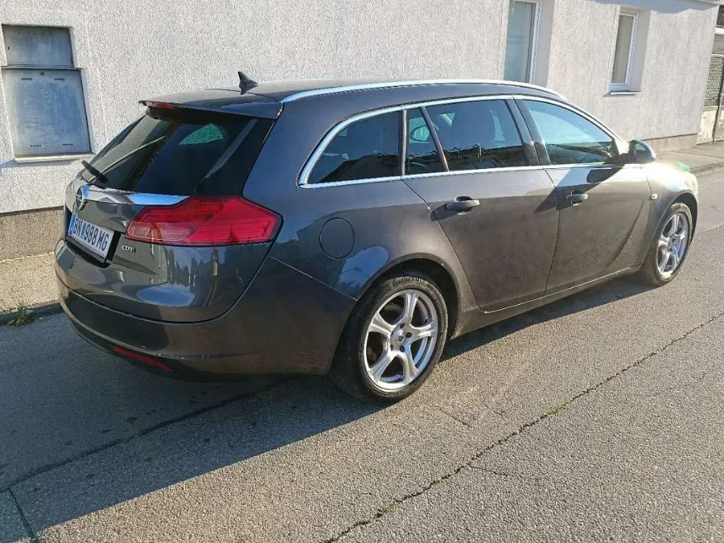 Opel Insignia 2009 photo 2