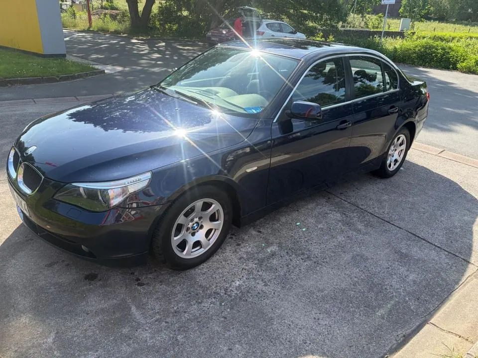 BMW 520I