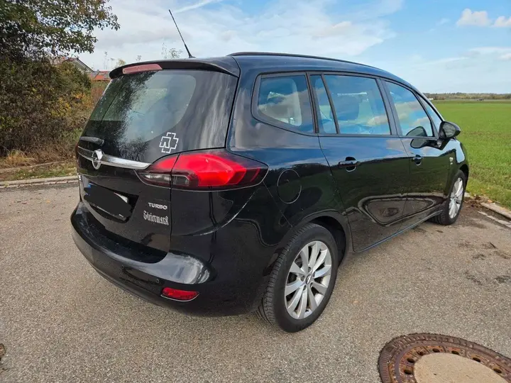 Opel Zafira Tourer 2013 photo 3