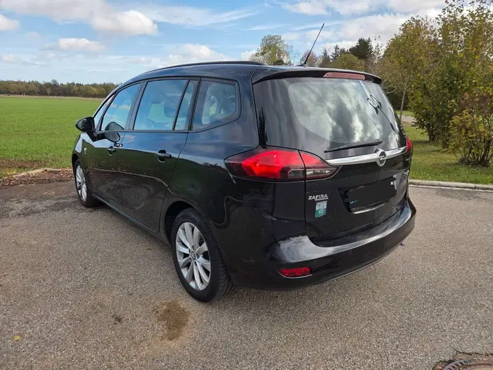 Opel Zafira Tourer 2013 photo 4