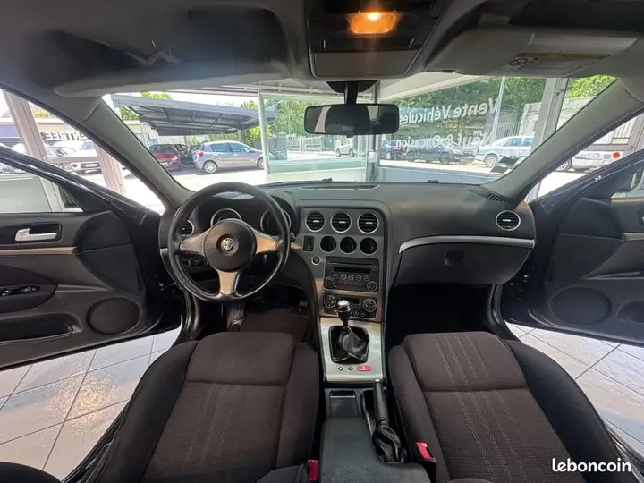 Alfa Romeo 159 2009 photo 4