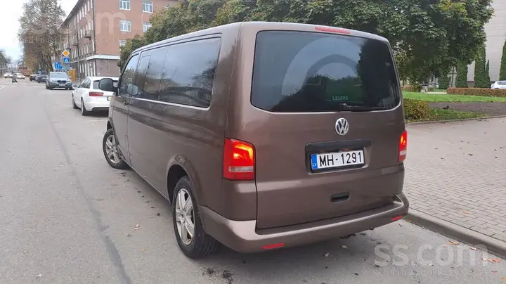 Volkswagen Caravelle 2012 photo 4