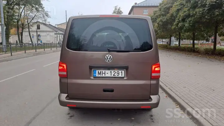 Volkswagen Caravelle 2012 photo 3