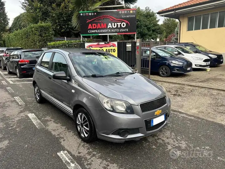 Chevrolet Aveo 2011 photo 4