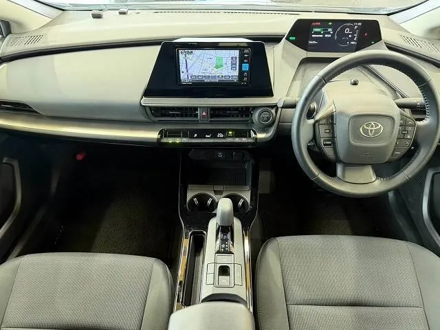 Toyota Prius X 2023 photo 2