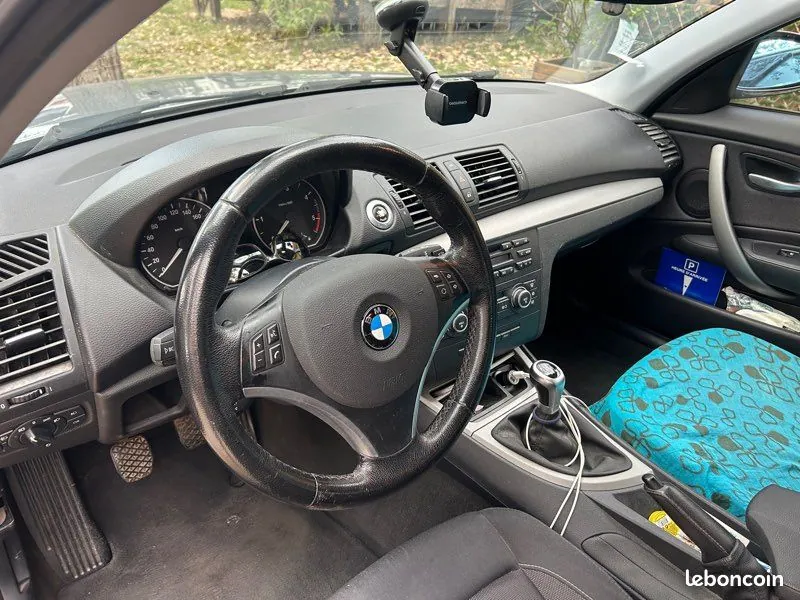BMW 1 Series 2009 photo 3