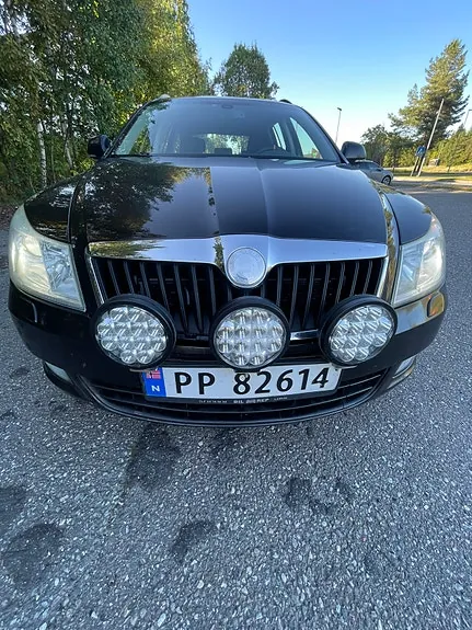 Skoda Octavia 2009 photo 3