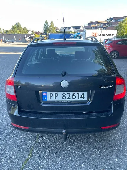 Skoda Octavia 2009 photo 4