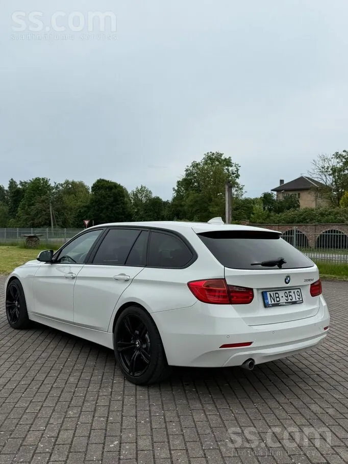 BMW 320D Touring 2014 photo 4