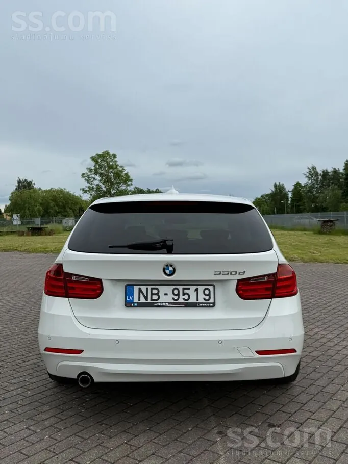 BMW 320D Touring 2014 photo 5