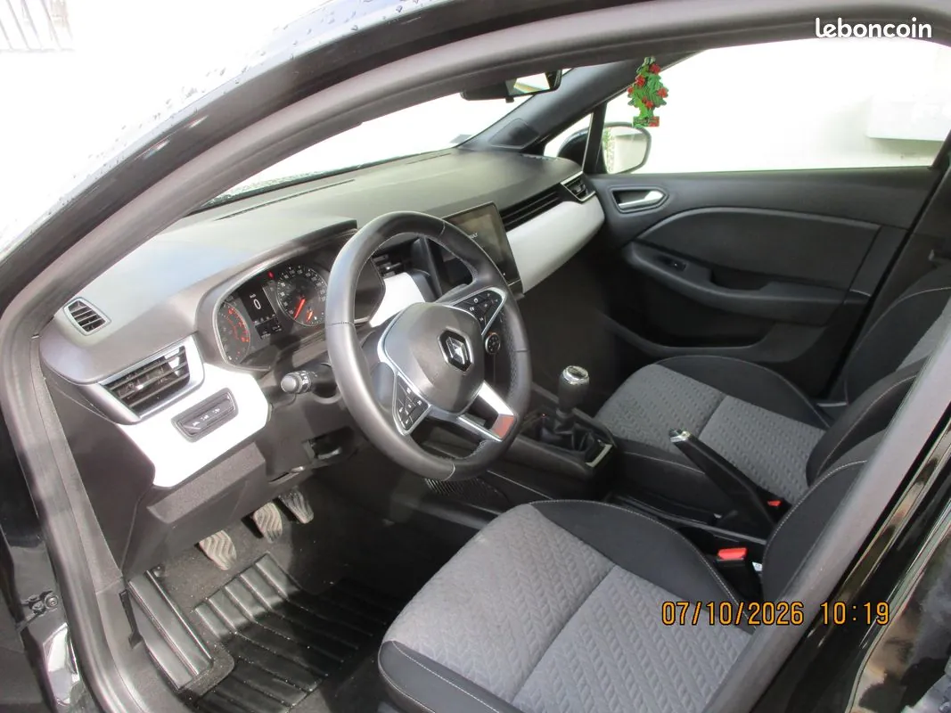 Renault Clio 2022 photo 3