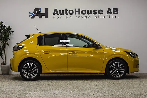 Peugeot 208 2023 photo 3
