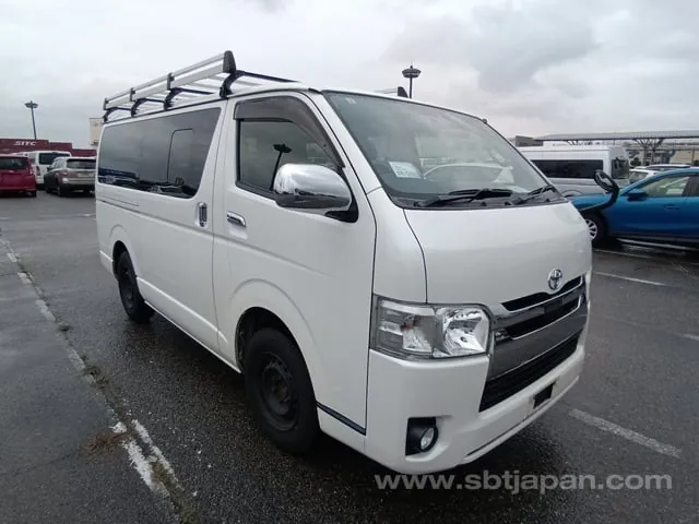 Toyota Regiusace Van