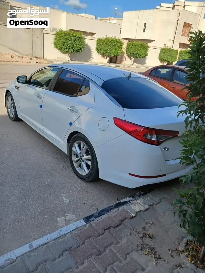 Kia K5 2012 photo 2