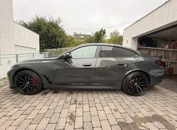 BMW I4 2023 photo 3