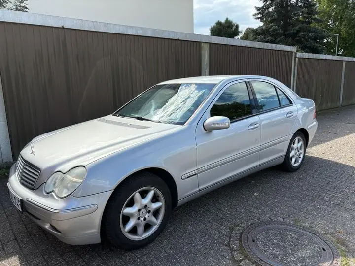 Mercedes-Benz C 270