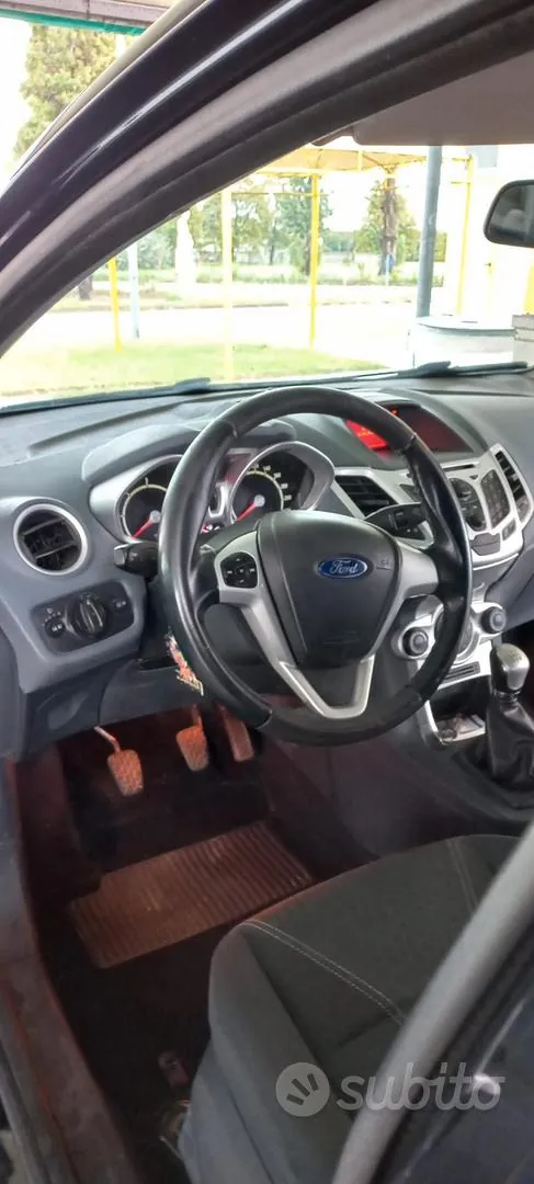 Ford Fiesta 2009 photo 3