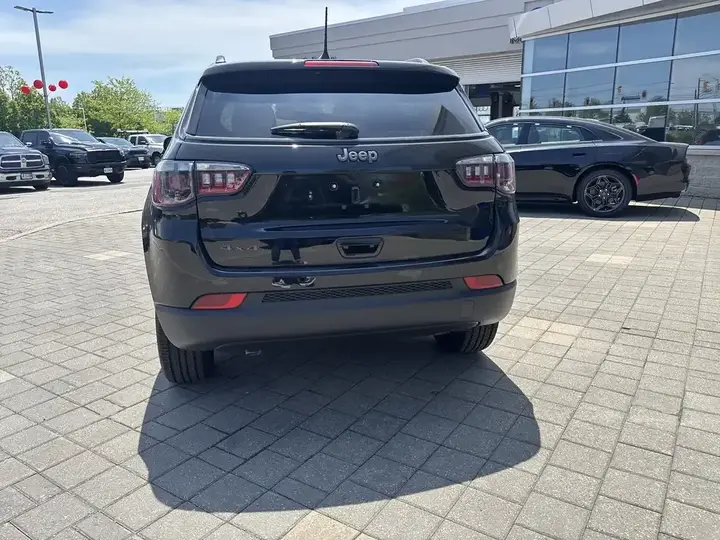 Jeep Compass 2026 photo 5