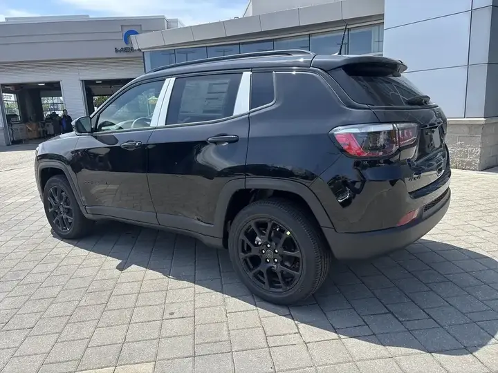 Jeep Compass 2026 photo 4
