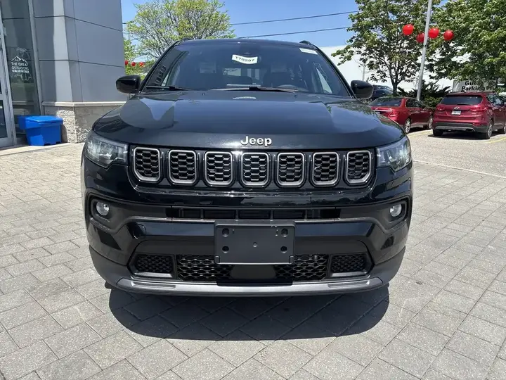 Jeep Compass 2026 photo 2