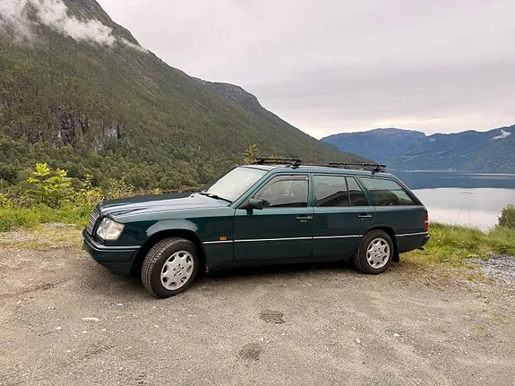 Mercedes-Benz E300 D