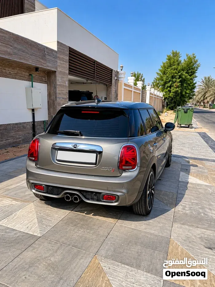 Mini Cooper S 2019 photo 2