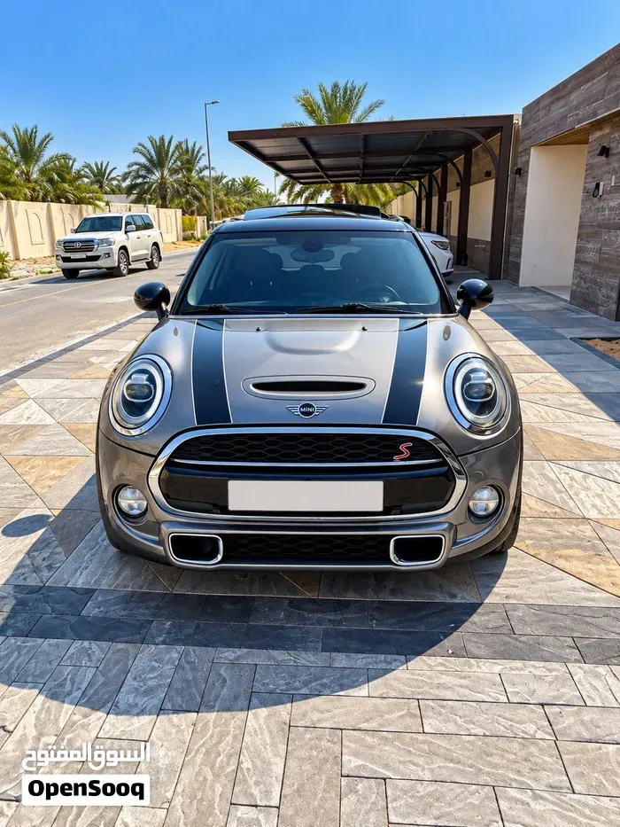 Mini Cooper S 2019 photo 3