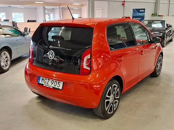Volkswagen Up 2016 photo 2
