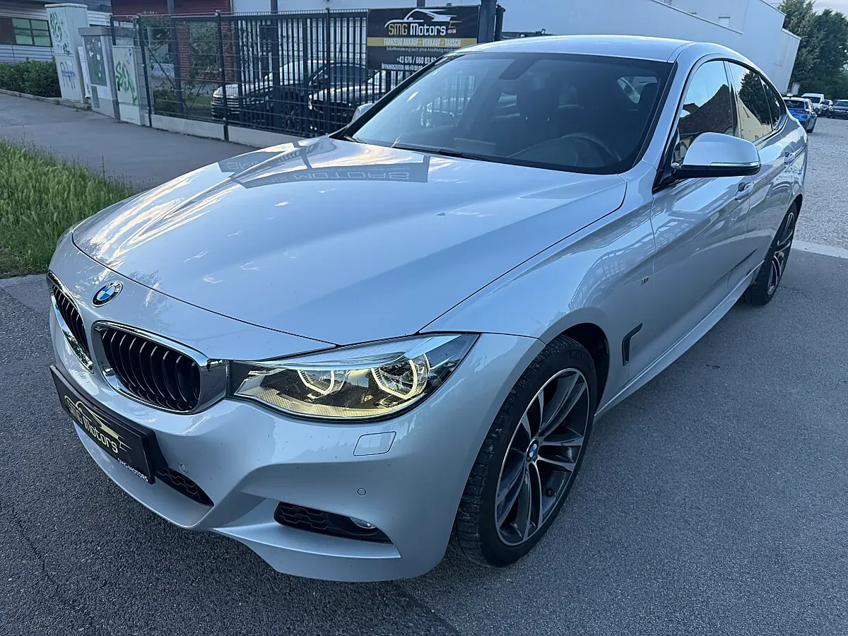 BMW 3 Series 2018 photo 3