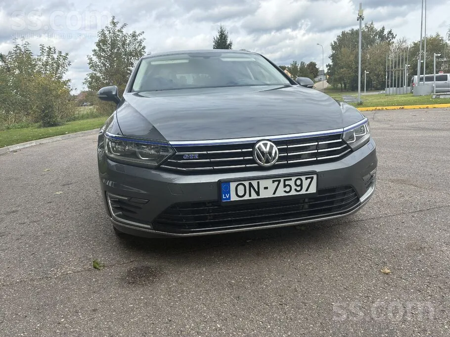 Volkswagen Passat 2017 photo 2