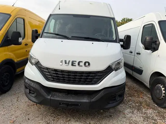 Iveco Daily 2020 photo 2