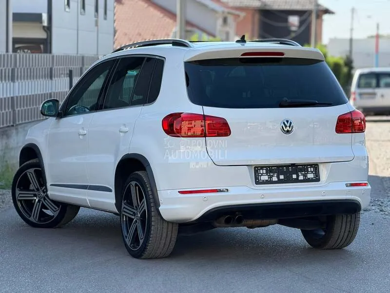 Volkswagen Tiguan 2012 photo 2
