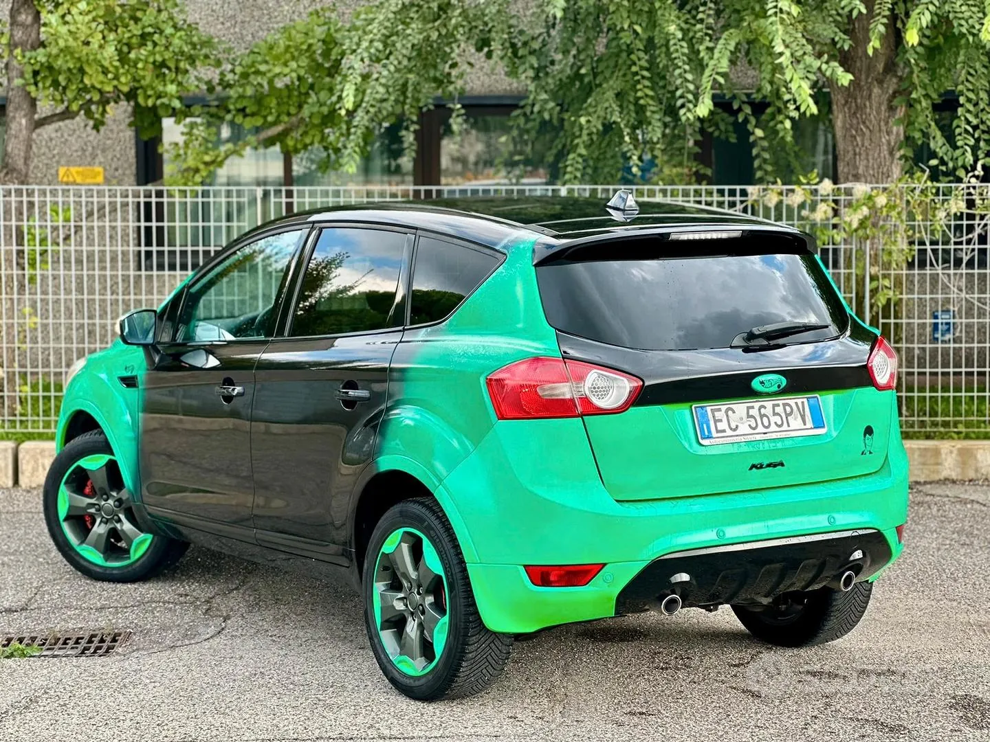 Ford Kuga 2011 photo 4