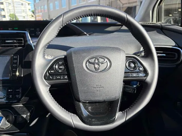 Toyota Prius 2020 photo 3