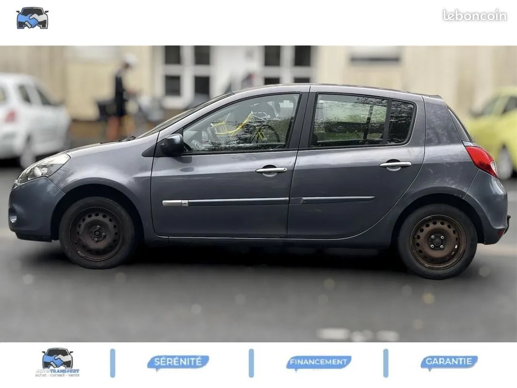Renault Clio 2011 photo 5