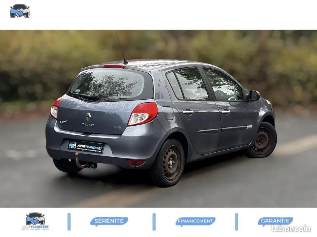Renault Clio 2011 photo 4