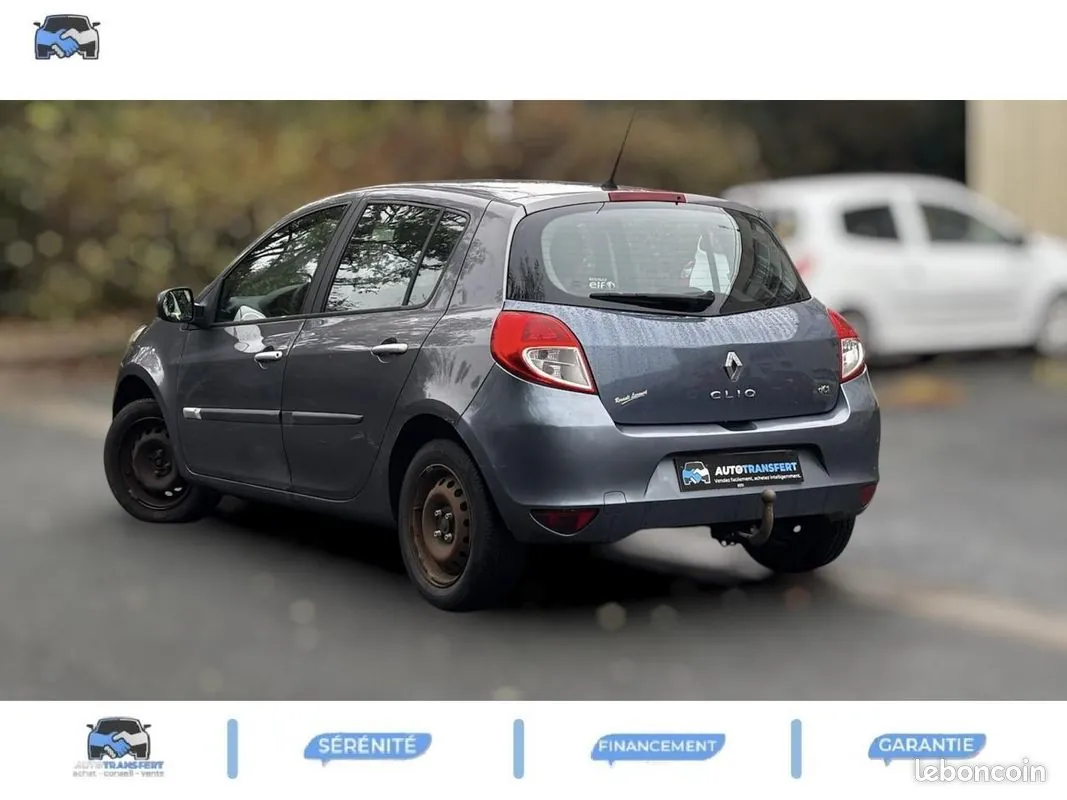 Renault Clio 2011 photo 3