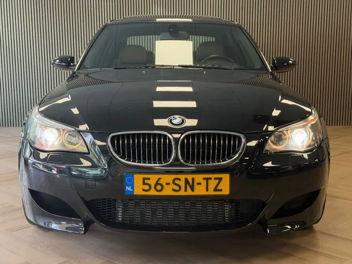 BMW 5 Series 2006 photo 2
